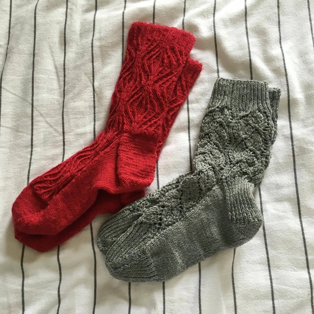hand-knitted-bed-socks-1461591946-32970154026
